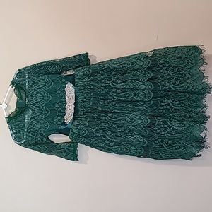 Trisha Scully green lace special occassion size 8 dress